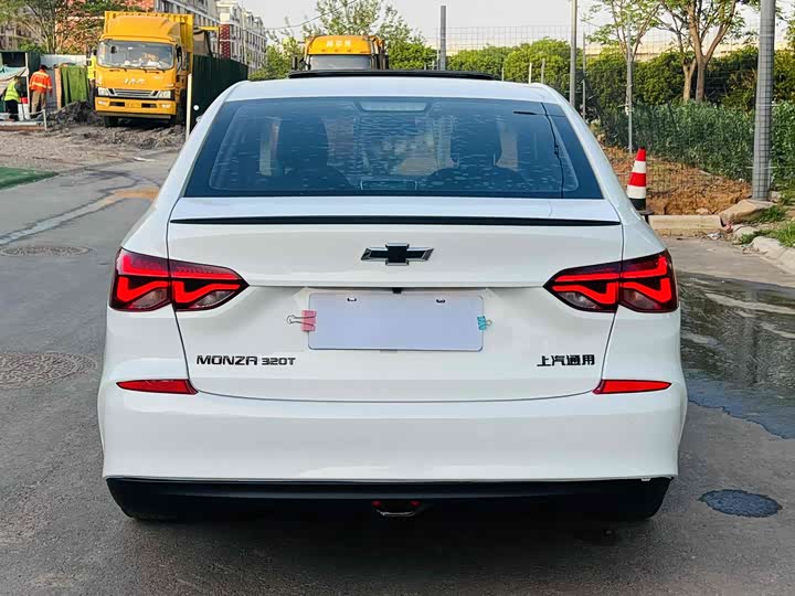 Фото 8 - Chevrolet Monza