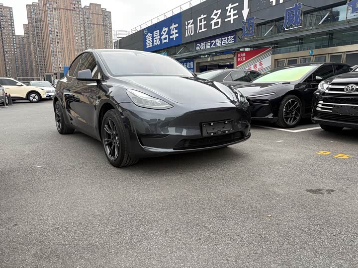 Фото 3 - Tesla Model Y