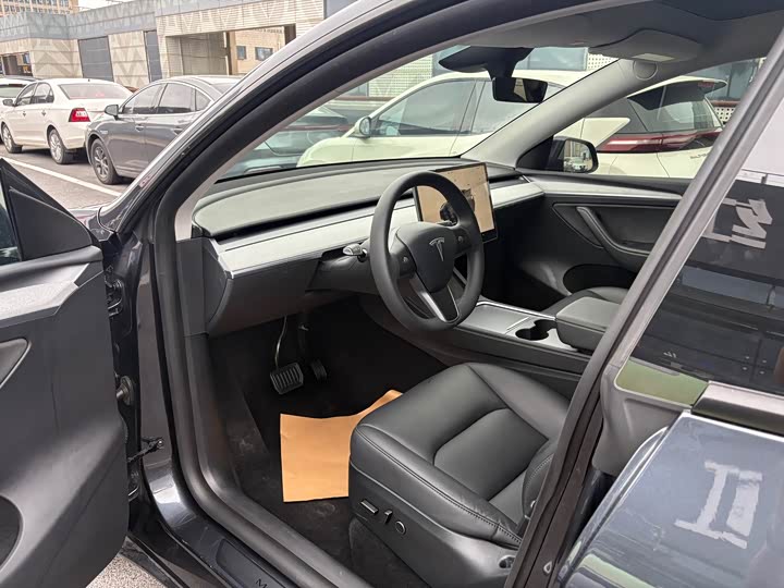 Фото 4 - Tesla Model Y