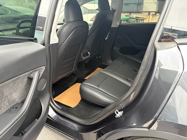 Фото 8 - Tesla Model Y