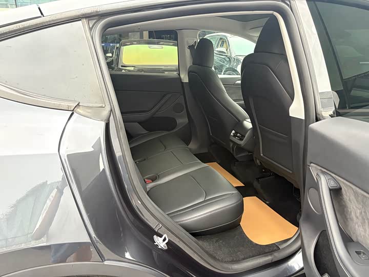 Фото 9 - Tesla Model Y