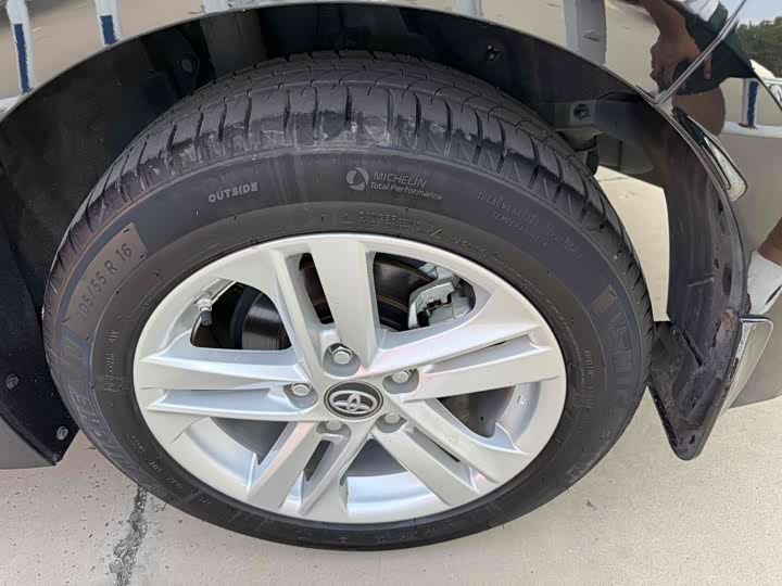 Фото 14 - Toyota Levin