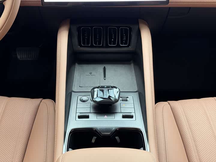 Фото 11 - BYD Song L