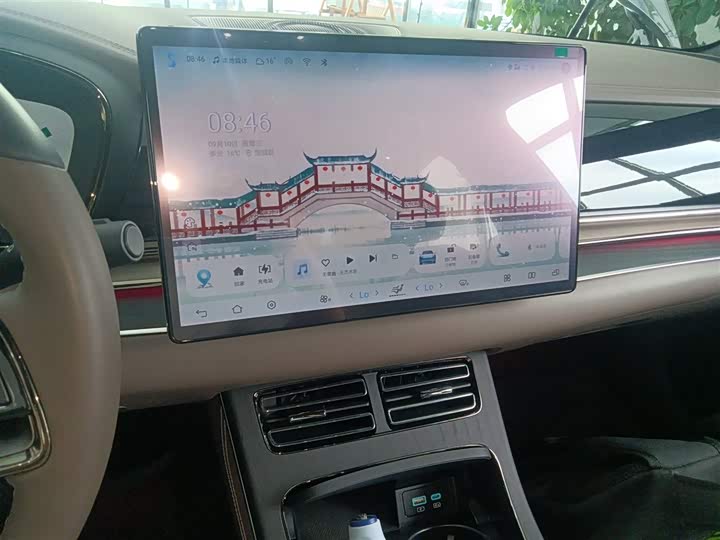 Фото 13 - BYD Han