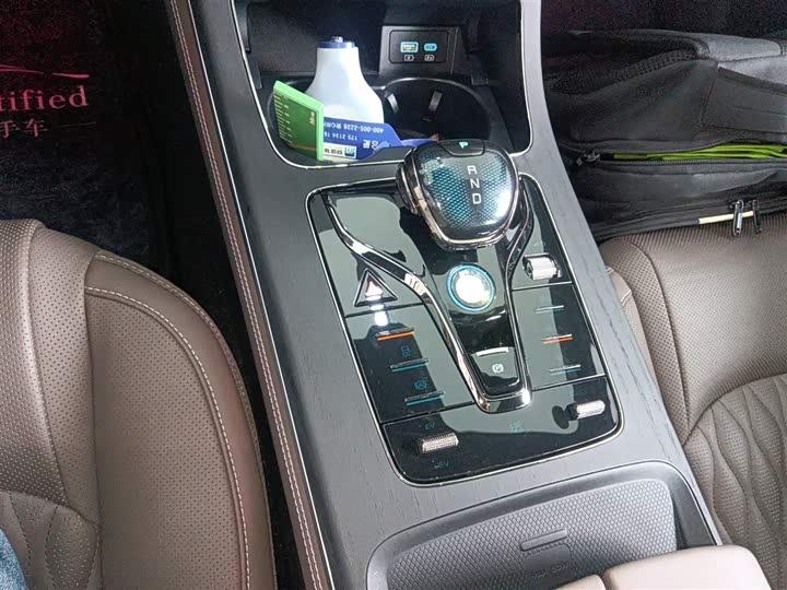 Фото 14 - BYD Han