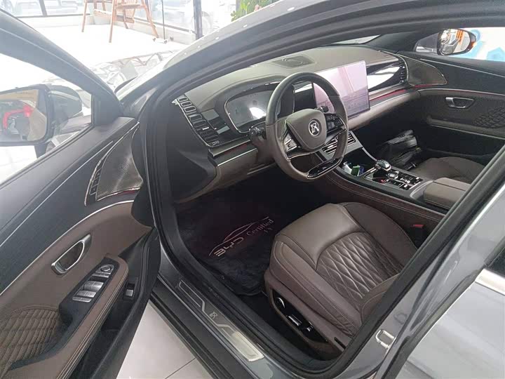 Фото 16 - BYD Han