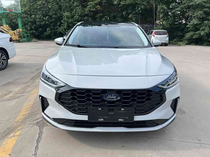 Фото 2 - Ford Focus