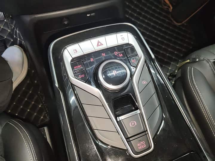 Фото 14 - Maxus G20