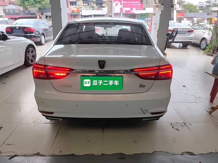 Фото 6 - Roewe i6