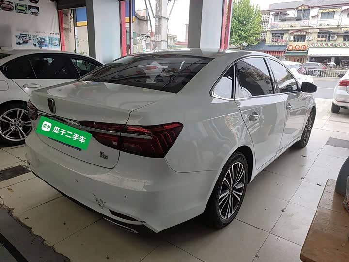 Фото 7 - Roewe i6