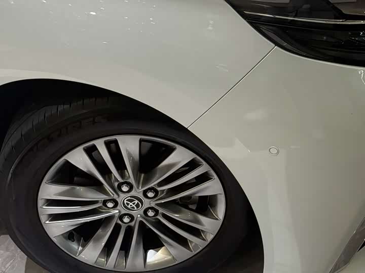 Фото 10 - Toyota Alphard