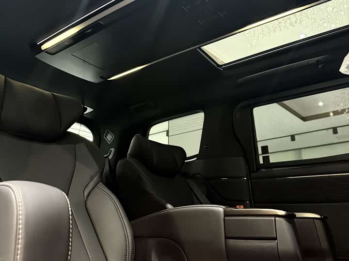 Фото 23 - Toyota Alphard