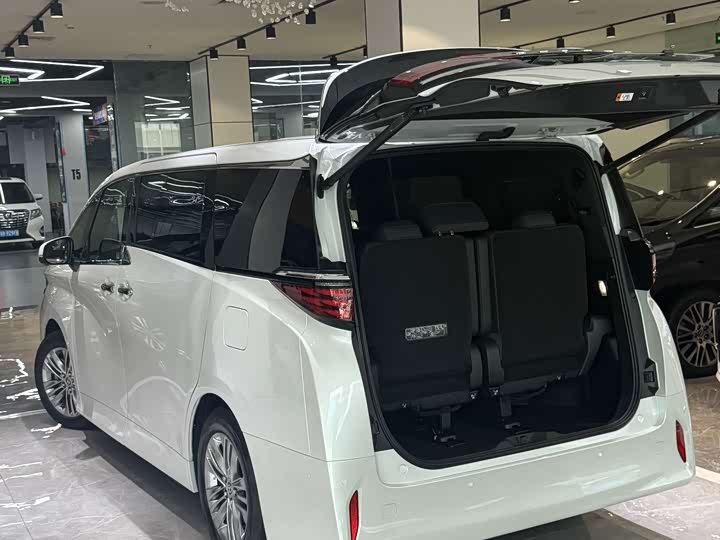 Фото 29 - Toyota Alphard