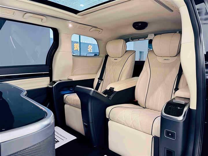 Фото 10 - GAC Trumpchi M8