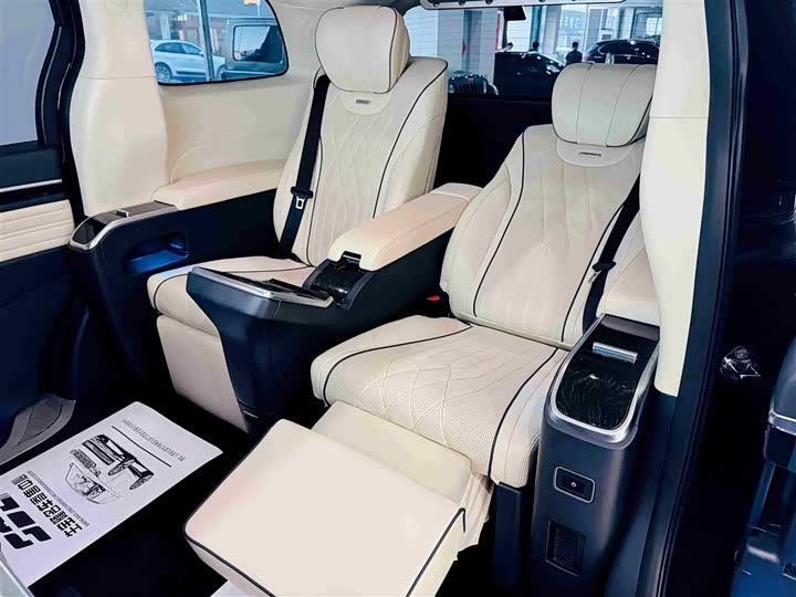 Фото 12 - GAC Trumpchi M8