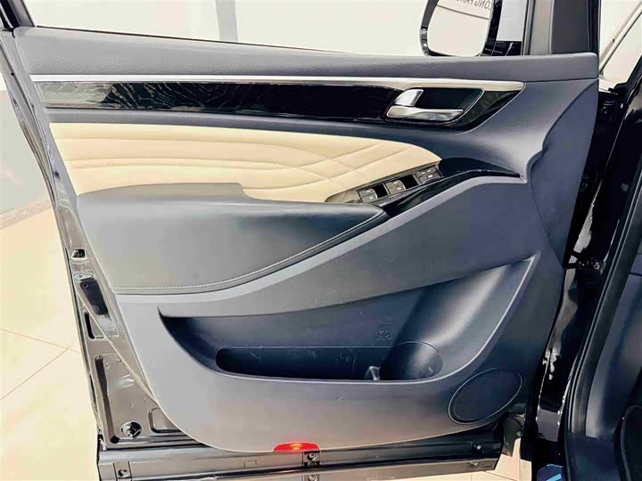 Фото 13 - GAC Trumpchi M8