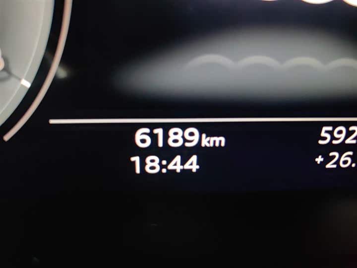 Фото 5 - Audi A7L