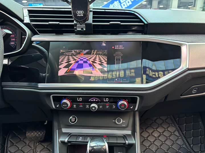 Фото 11 - Audi Q3 Sportback