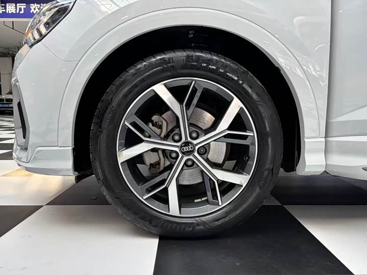 Фото 14 - Audi Q3 Sportback