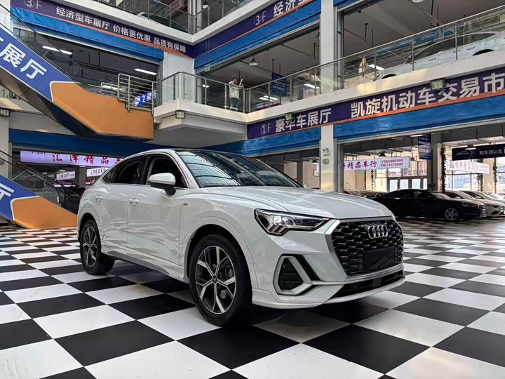 Фото 3 - Audi Q3 Sportback