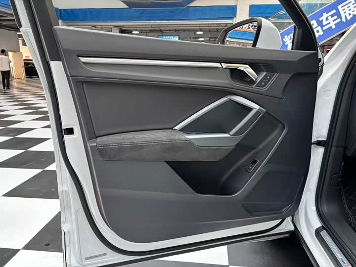 Фото 5 - Audi Q3 Sportback