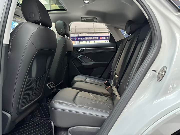 Фото 9 - Audi Q3 Sportback