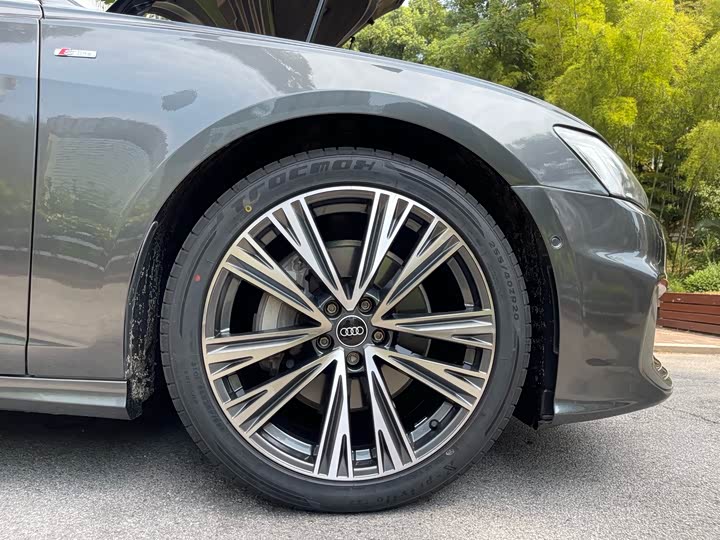 Фото 24 - Audi A6L