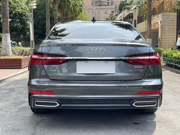 Фото 26 - Audi A6L