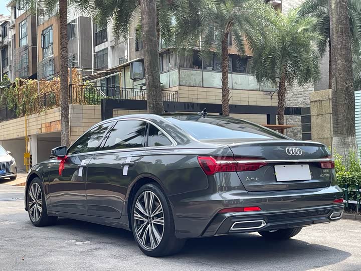 Фото 27 - Audi A6L