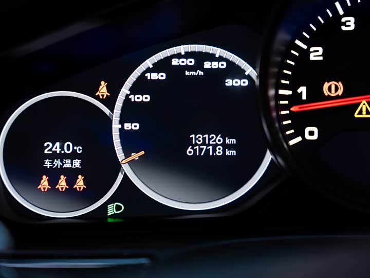 Фото 10 - Porsche Panamera