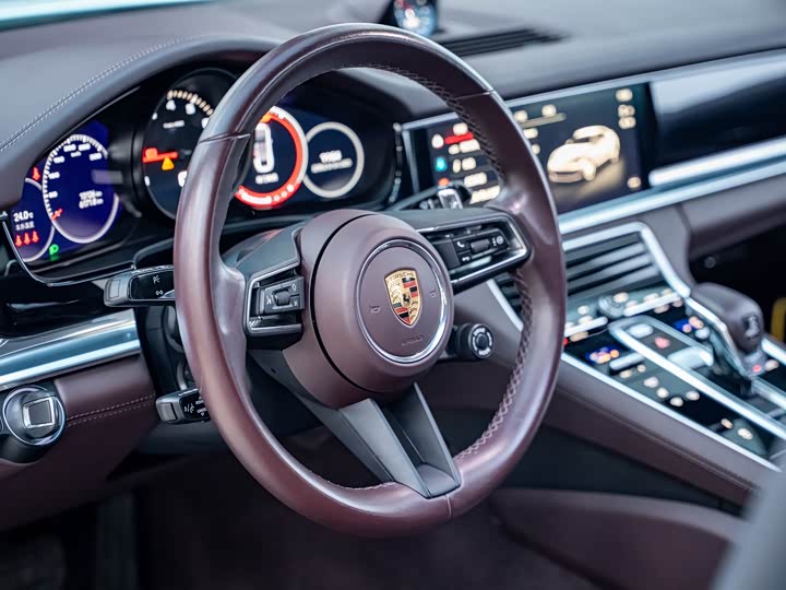 Фото 8 - Porsche Panamera