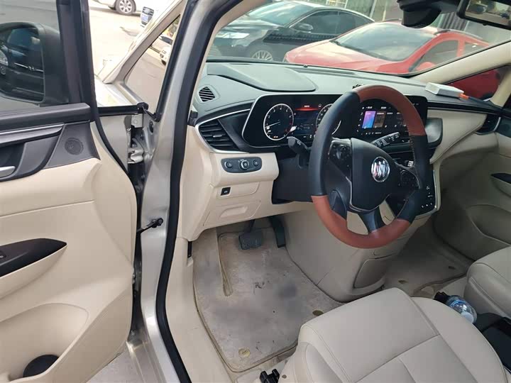 Фото 16 - Buick GL8 ES