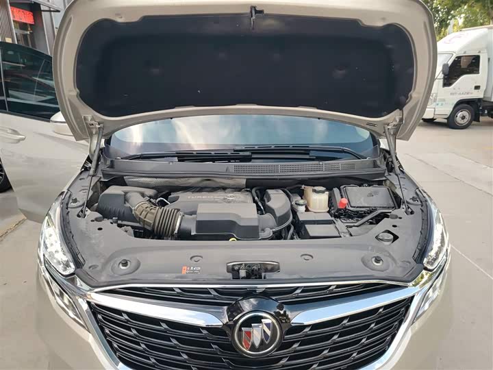 Фото 20 - Buick GL8 ES