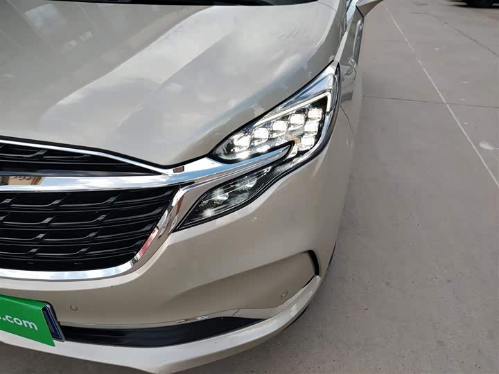 Фото 24 - Buick GL8 ES