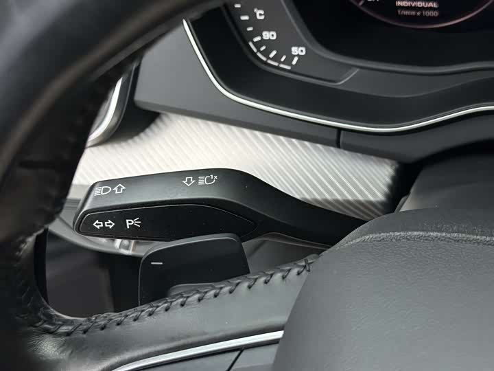 Фото 12 - Audi Q5L