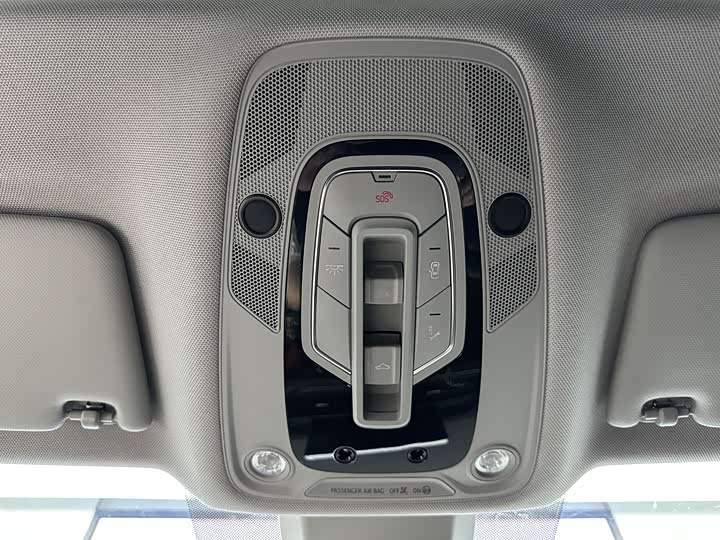 Фото 20 - Audi Q5L