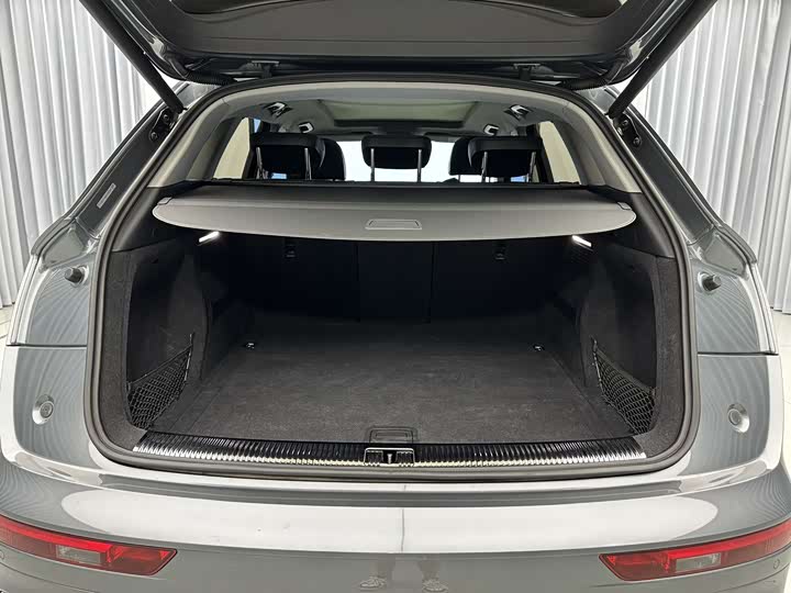 Фото 31 - Audi Q5L