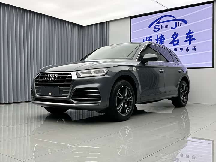 Фото 5 - Audi Q5L