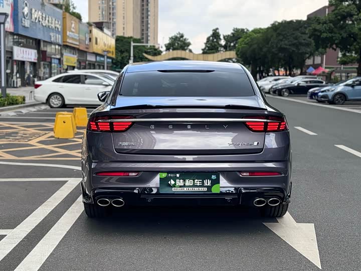 Фото 9 - Geely Preface