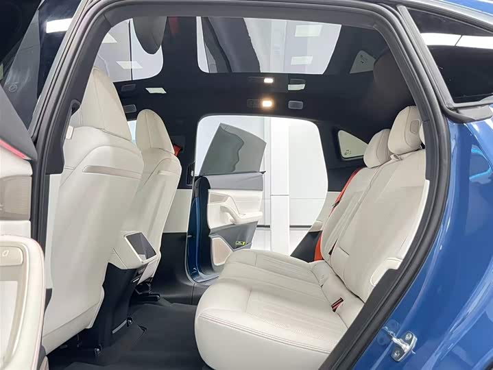 Фото 8 - Nio Onvo L60