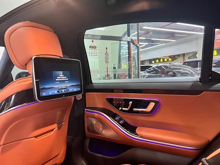 Фото 8 - Mercedes-Benz S-Class