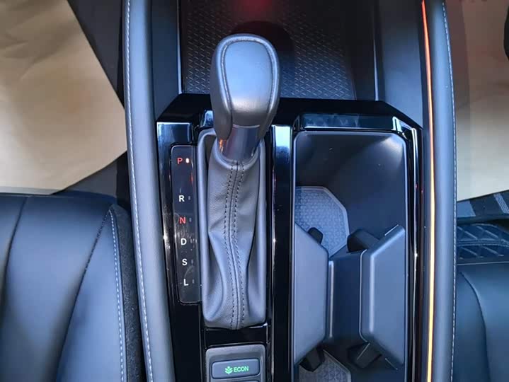 Фото 16 - Honda Accord