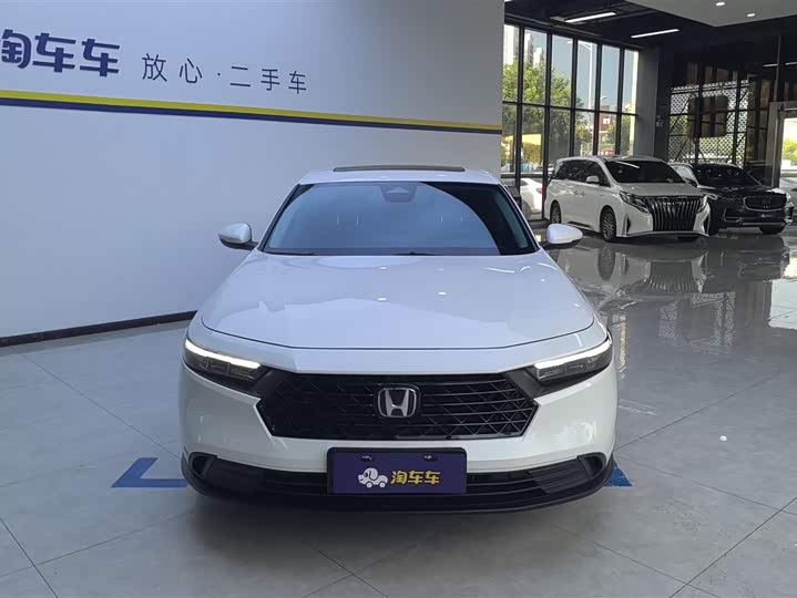 Фото 2 - Honda Accord
