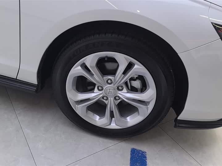 Фото 6 - Honda Accord