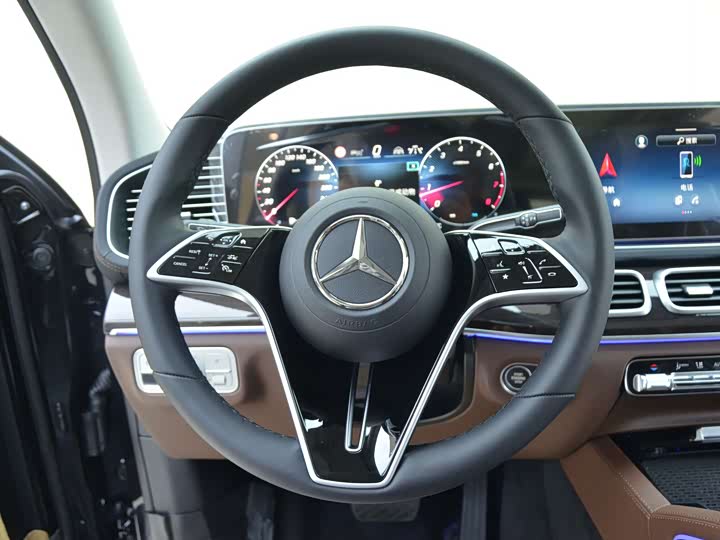 Фото 10 - Mercedes-Benz GLE-Class