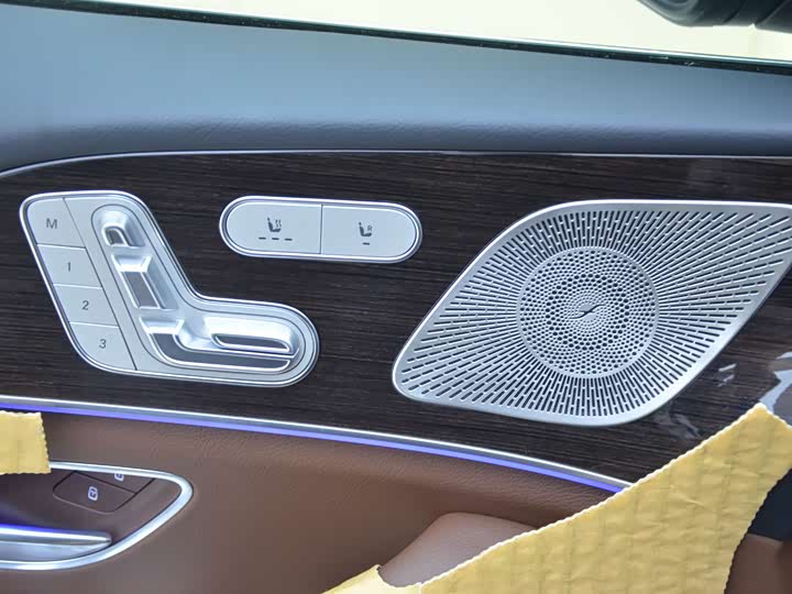 Фото 12 - Mercedes-Benz GLE-Class