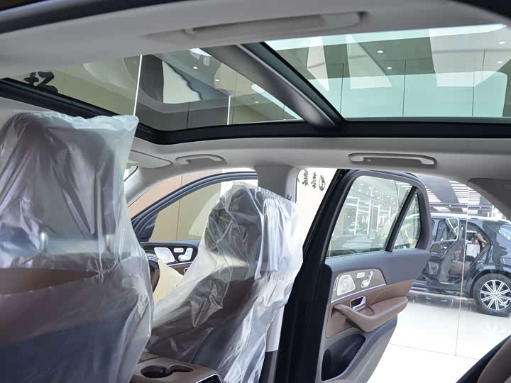 Фото 14 - Mercedes-Benz GLE-Class