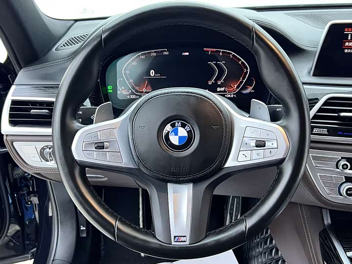 Фото 12 - BMW 7 Series