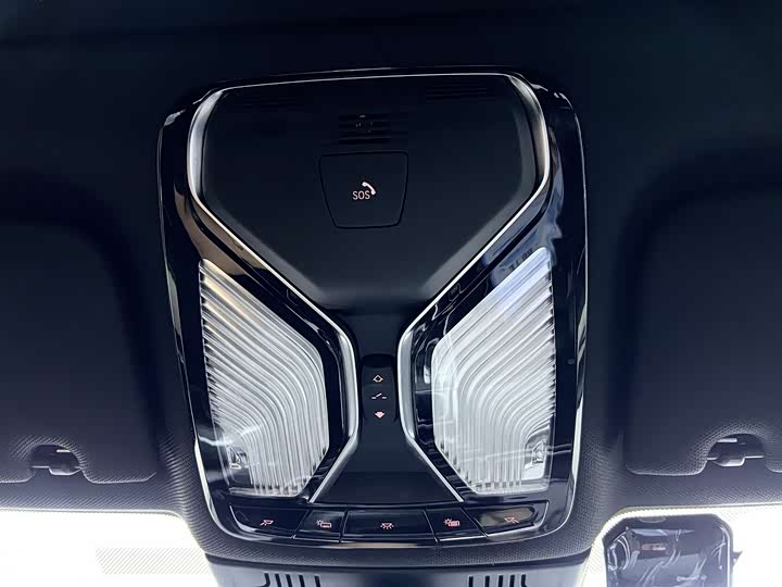 Фото 19 - BMW 7 Series