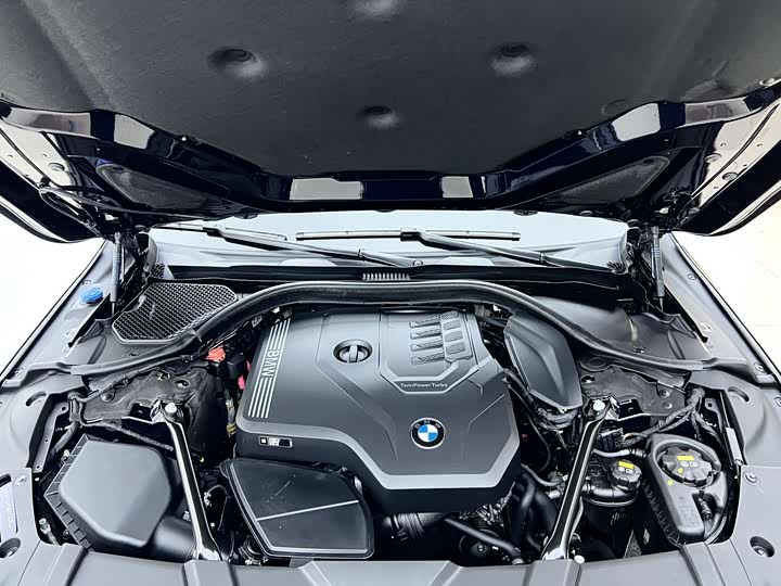 Фото 21 - BMW 7 Series
